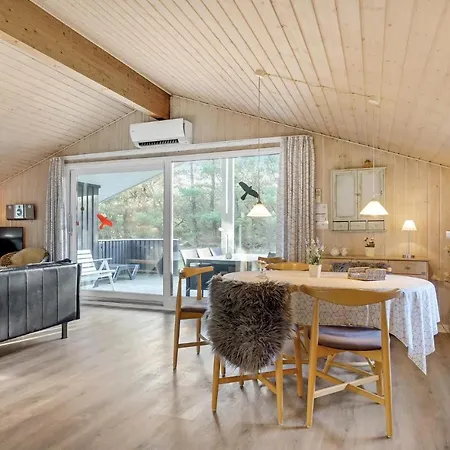 Vakantiehuis Cozy In Romo With Kitchen Bolilmark