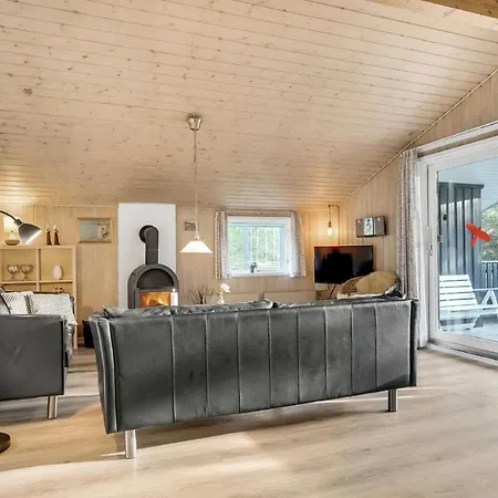 Vakantiehuis Cozy In Romo With Kitchen Bolilmark