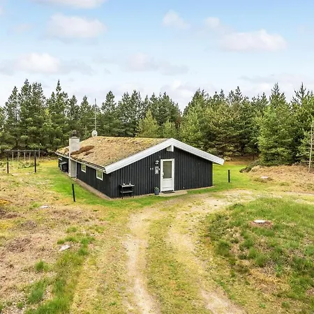 Vakantiehuis Cozy In Romo With Kitchen Bolilmark