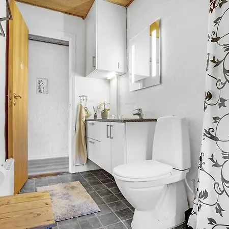 Vakantiehuis Cozy In Romo With Kitchen Bolilmark